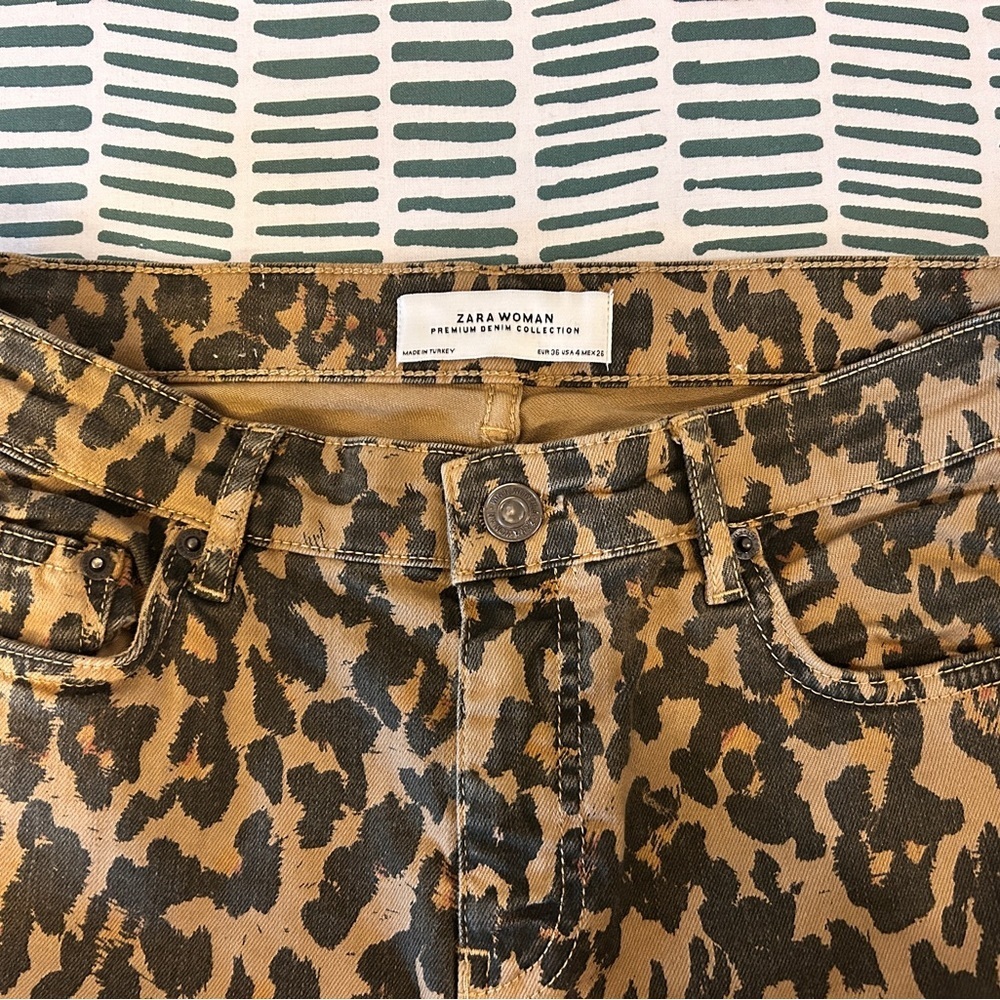 🐆 ZARA Woman Leopard Print Skinny Jeans with Velvet Side Stripe Size 4 - Picture 6 of 9